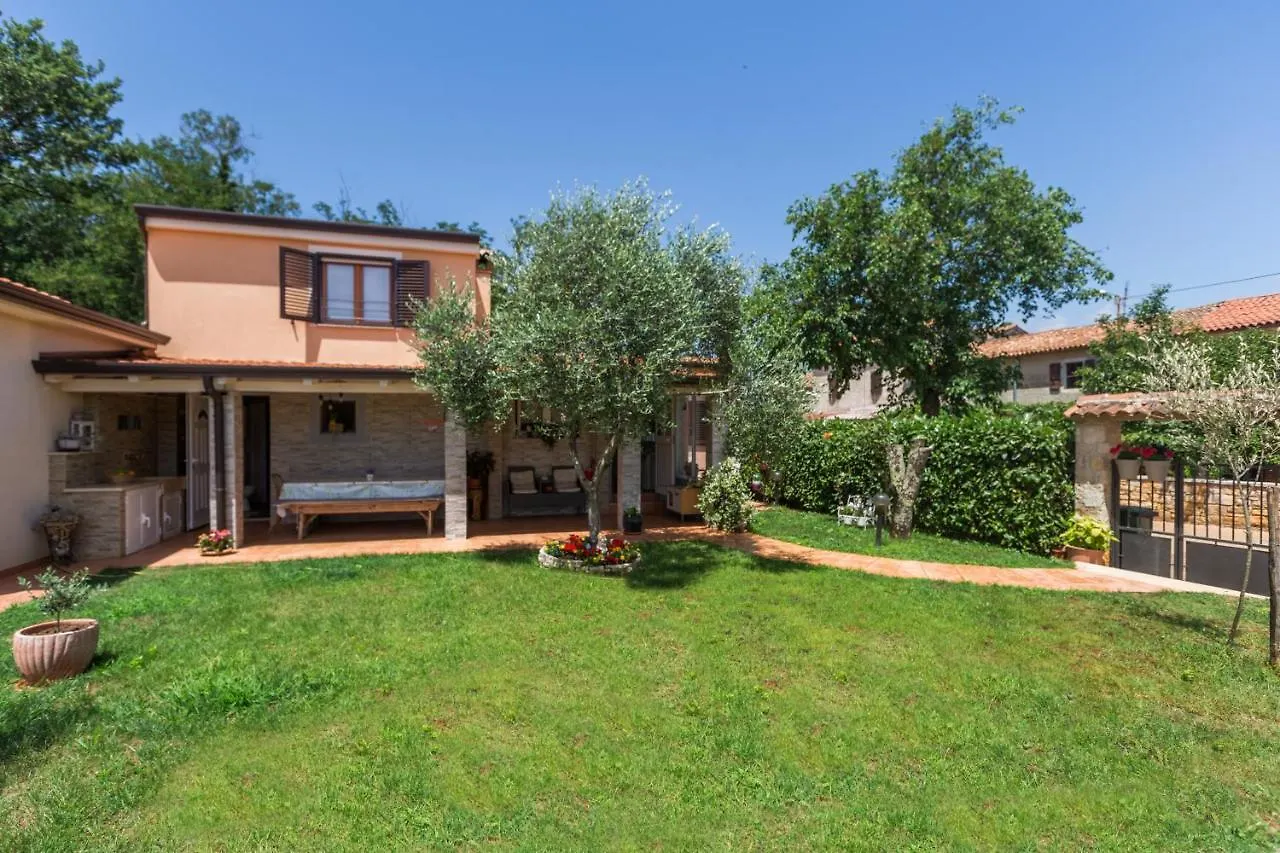 Holiday Home Giovanna Kastelir Croatia