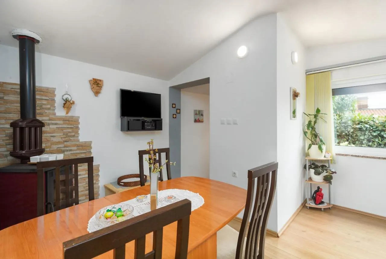 Holiday Home Giovanna Kastelir 0*,  Croatia