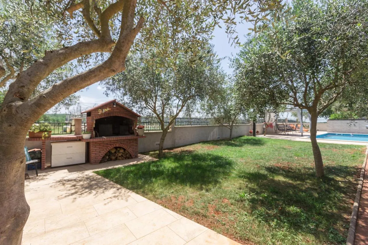Holiday Home Giovanna Kastelir Croatia