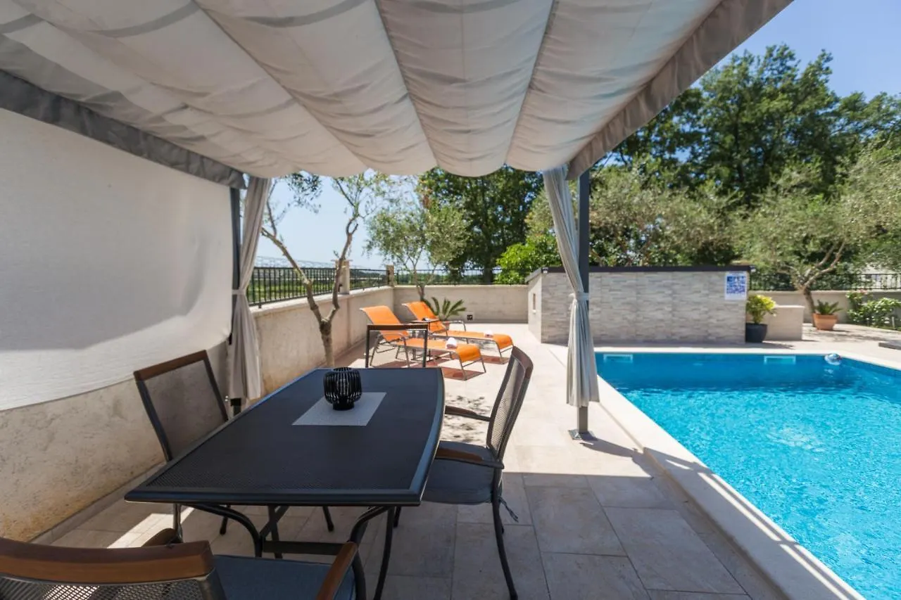 Holiday Home Giovanna Kastelir Croatia