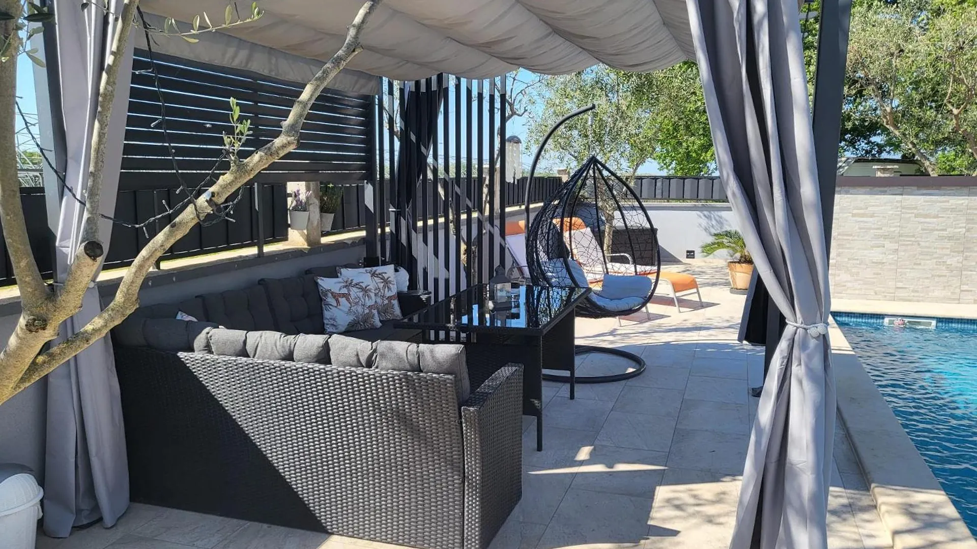 Holiday Home Giovanna Kastelir Croatia