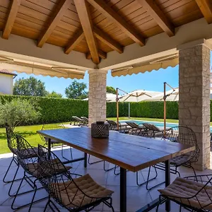 Dionis Villa