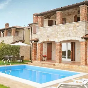 Sunny Villa